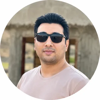 تصویر نویسنده، حسین کنعانی